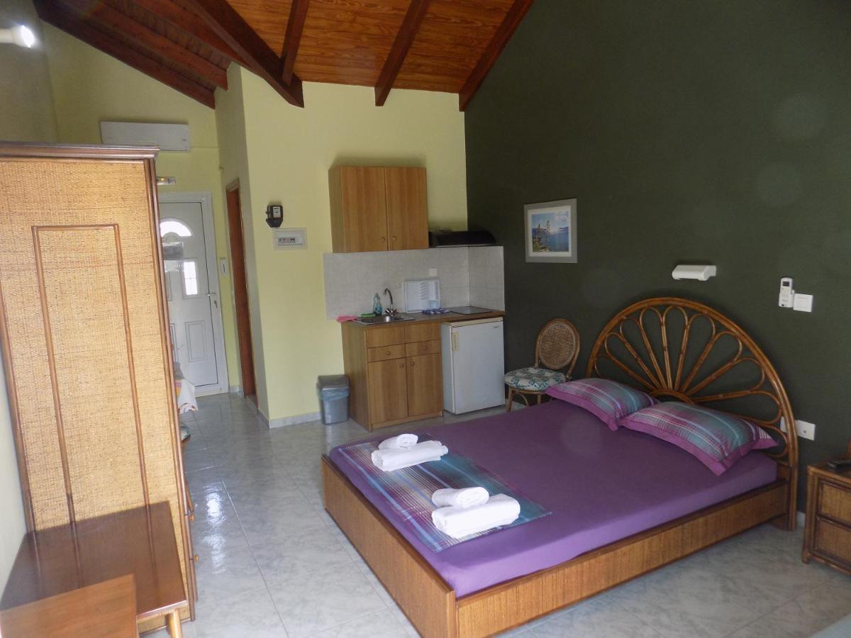Marina Studios II Argostoli  Eksteriør billede
