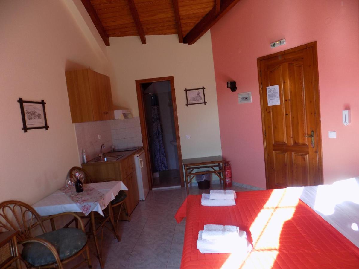 Marina Studios II Argostoli  Eksteriør billede