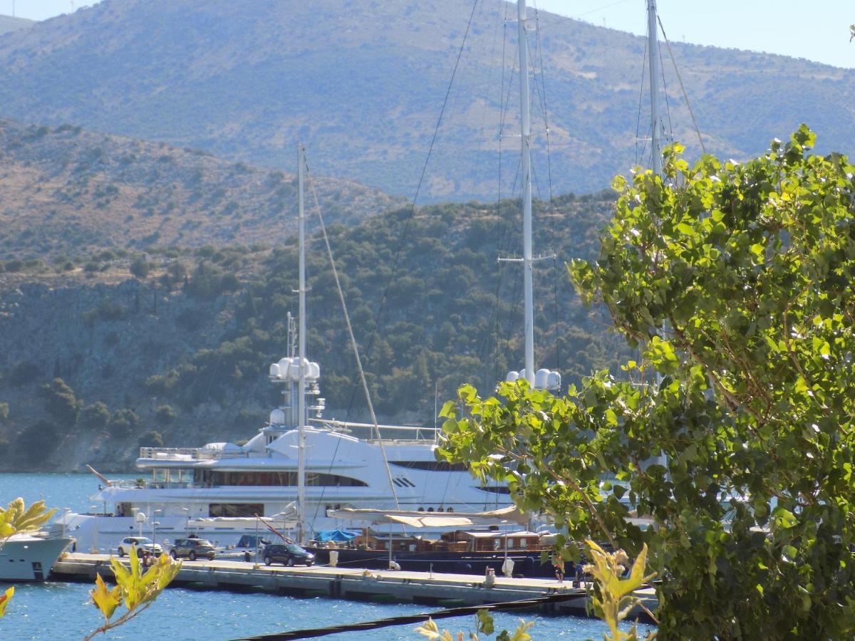Marina Studios II Argostoli  Eksteriør billede